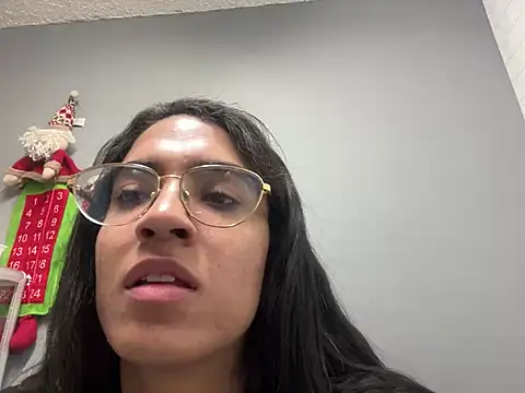 valentinabaez online show from 01-31-25, 03:22