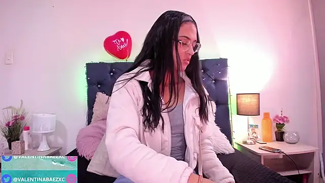 valentinabaez online show from 02-19-25, 07:27