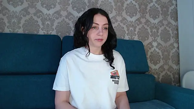 Louise Lavender online show from 03-02-25, 05:44