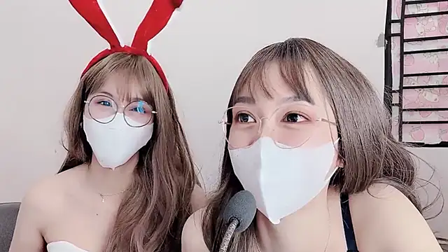 Mono-Stewardesss online show from 12-16-24, 05:11