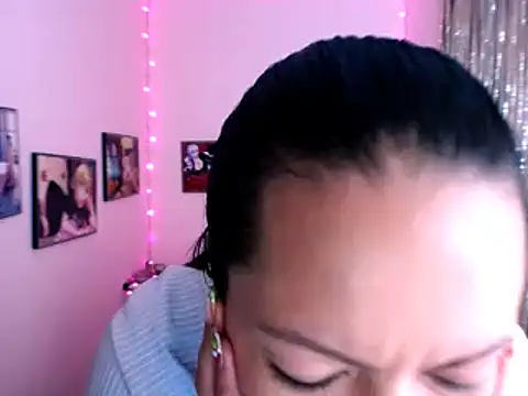 Snapshot of Cristal_w chatting on 01-09-25, 03:55 Cristal w online show from 01-09-25, 03:55