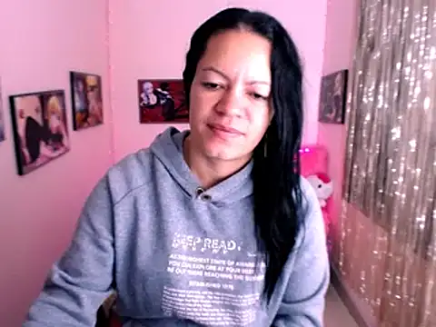 Snapshot of Cristal_w chatting on 01-14-25, 12:35 Cristal w online show from 01-14-25, 12:35