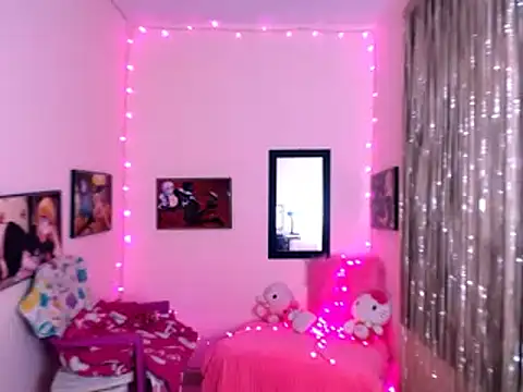 Snapshot of Cristal_w chatting on 01-20-25, 07:25 Cristal w online show from 01-20-25, 07:25