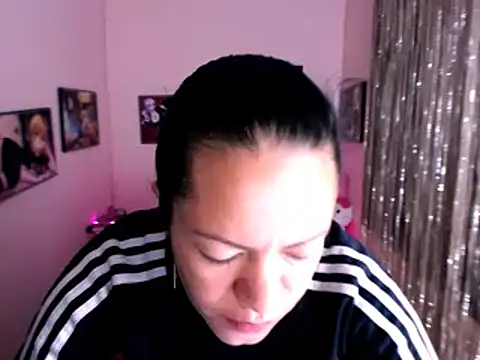 Snapshot of Cristal_w chatting on 01-24-25, 04:17 Cristal w online show from 01-24-25, 04:17