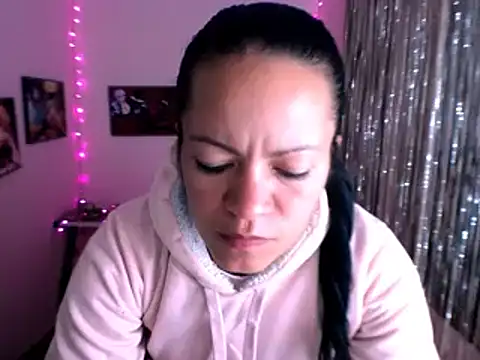 Snapshot of Cristal_w chatting on 01-30-25, 03:29 Cristal w online show from 01-30-25, 03:29