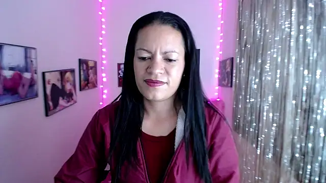 Snapshot of Cristal_w chatting on 02-10-25, 04:14 Cristal w online show from 02-10-25, 04:14