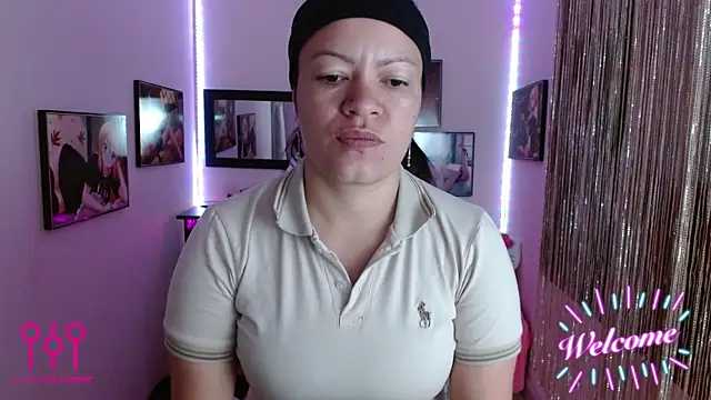 Snapshot of Cristal_w chatting on 09-13-25, 01:44 Cristal w online show from 09-13-25, 01:44