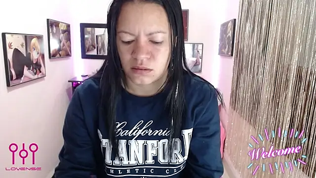 Snapshot of Cristal_w chatting on 09-29-25, 12:21 Cristal w online show from 09-29-25, 12:21