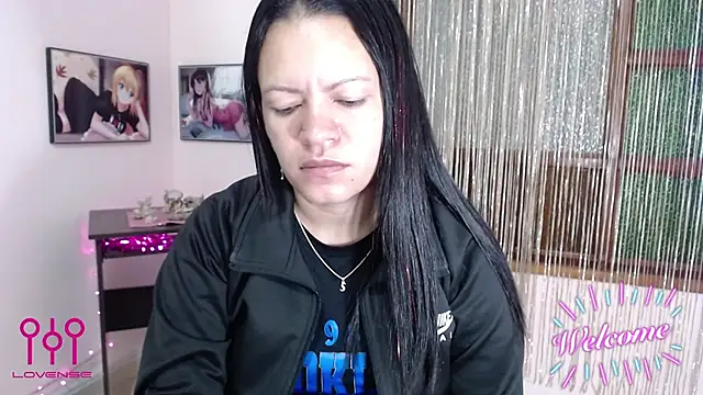 Snapshot of Cristal_w chatting on 11-04-25, 01:10 Cristal w online show from 11-04-25, 01:10