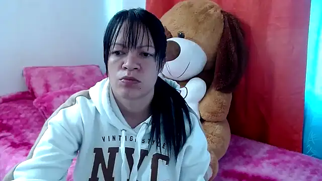 Snapshot of Cristal_w chatting on 02-13-26, 02:57 Cristal w online show from 02-13-26, 02:57