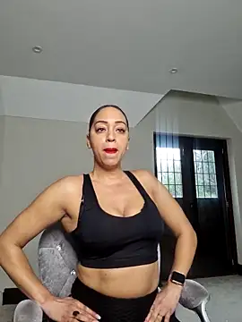 Snapshot of QueenTricks1 chatting on 02-20-26, 12:16 QueenTricks1 online show from 02-20-26, 12:16