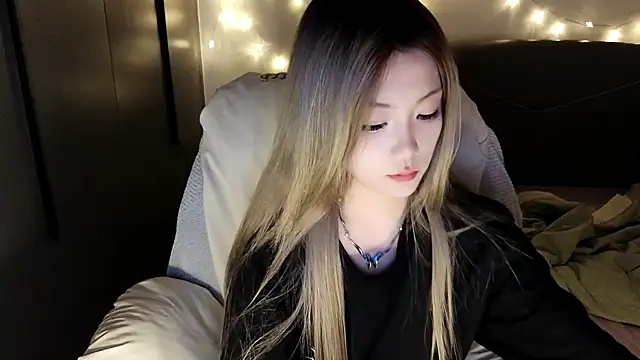 Snapshot of Jennie-007 chatting on 09-10-25, 05:35 Jennie-007 online show from 09-10-25, 05:35