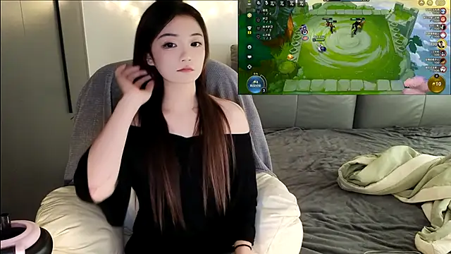 Snapshot of Jennie-007 chatting on 10-02-25, 05:14 Jennie-007 online show from 10-02-25, 05:14