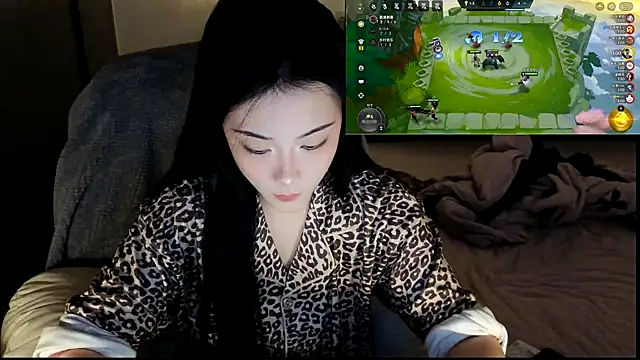 Snapshot of Jennie-007 chatting on 10-15-25, 10:04 Jennie-007 online show from 10-15-25, 10:04