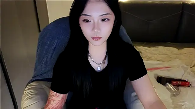 Snapshot of Jennie-007 chatting on 11-18-25, 12:31 Jennie-007 online show from 11-18-25, 12:31