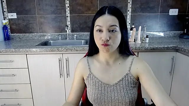 Lila Pinky online show from 01-27-25, 02:02