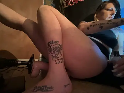 Snapshot of SmokingAcess chatting on 03-08-26, 05:11 SmokingAcess online show from 03-08-26, 05:11