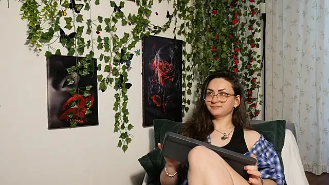 NaughtYHomemadE online show from 10-21-25, 12:06