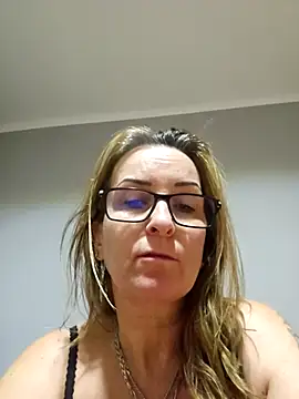 Snapshot of Steffi45 chatting on 02-26-26, 06:23 Steffi45 online show from 02-26-26, 06:23