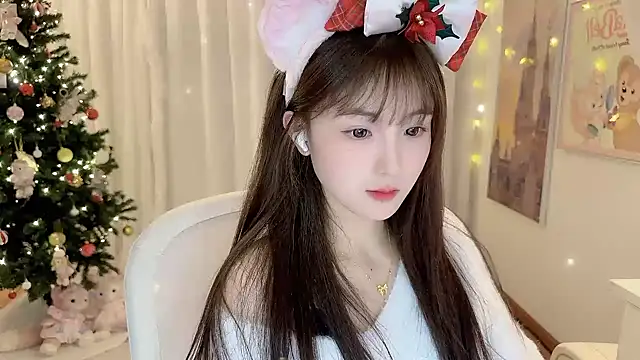 Snapshot of SHUIshui_ chatting on 12-24-24, 05:13 SHUIshui online show from 12-24-24, 05:13