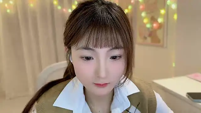 Snapshot of SHUIshui_ chatting on 02-10-25, 04:47 SHUIshui online show from 02-10-25, 04:47