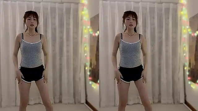 Snapshot of SHUIshui_ chatting on 02-25-25, 04:31 SHUIshui online show from 02-25-25, 04:31