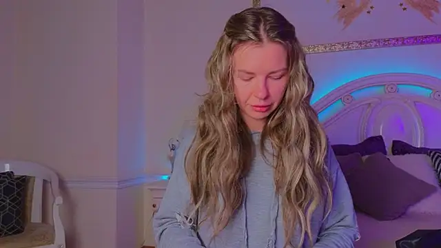 Real Tini online show from 10-11-25, 11:42