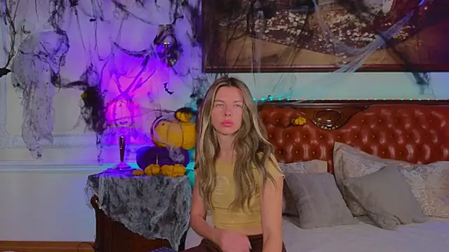 Real Tini online show from 10-28-25, 06:06