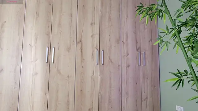 Snapshot of were-Naughty chatting on 01-25-25, 04:35 were-Naughty online show from 01-25-25, 04:35