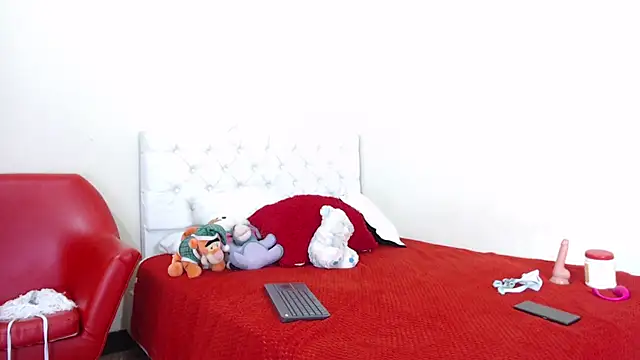 luna hoott online show from 02-28-25, 08:07