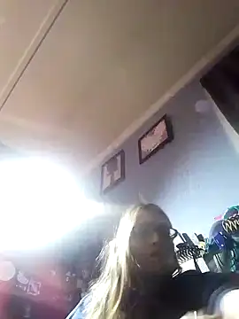 Snapshot of beelzebubblesxo chatting on 10-09-25, 10:30 beelzebubblesxo online show from 10-09-25, 10:30