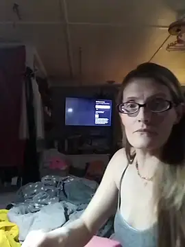 Snapshot of beelzebubblesxo chatting on 02-20-26, 06:10 beelzebubblesxo online show from 02-20-26, 06:10