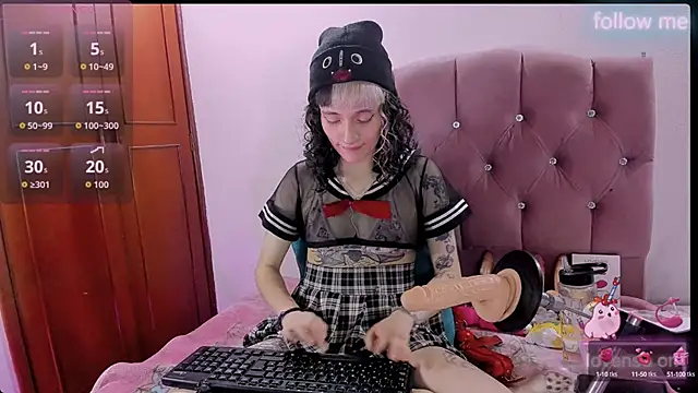 Snapshot of neeko_princes chatting on 10-08-25, 12:25 neeko princes online show from 10-08-25, 12:25