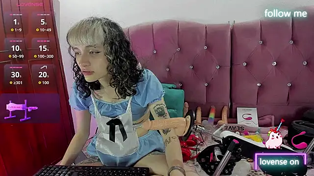 Snapshot of neeko_princes chatting on 10-24-25, 12:45 neeko princes online show from 10-24-25, 12:45