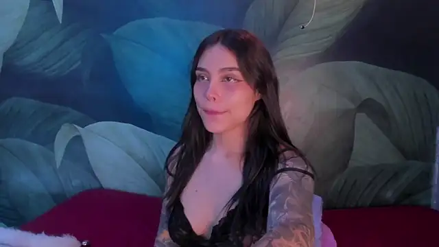 Snapshot of sweett_dirty chatting on 12-30-24, 03:35 sweett dirty online show from 12-30-24, 03:35