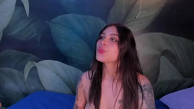 Snapshot of sweett_dirty chatting on 01-05-25, 03:13 sweett dirty online show from 01-05-25, 03:13