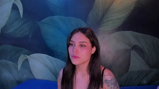 Snapshot of sweett_dirty chatting on 01-17-25, 03:32 sweett dirty online show from 01-17-25, 03:32