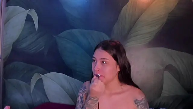 Snapshot of sweett_dirty chatting on 01-25-25, 03:09 sweett dirty online show from 01-25-25, 03:09