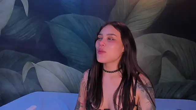 Snapshot of sweett_dirty chatting on 02-15-25, 03:28 sweett dirty online show from 02-15-25, 03:28