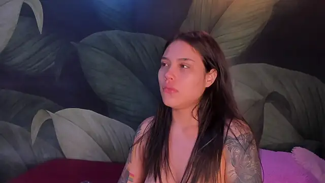 Snapshot of sweett_dirty chatting on 02-21-25, 12:28 sweett dirty online show from 02-21-25, 12:28