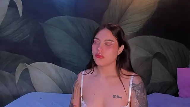 Snapshot of sweett_dirty chatting on 03-14-25, 03:36 sweett dirty online show from 03-14-25, 03:36