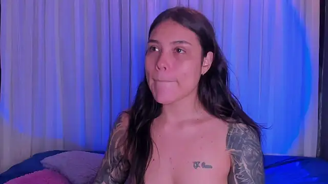 Snapshot of sweett_dirty chatting on 03-24-26, 12:43 sweett dirty online show from 03-24-26, 12:43