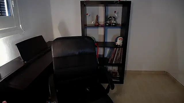 Windy butterfly online show from 10-25-25, 10:01