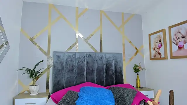 angelina castroo online show from 12-20-24, 03:14