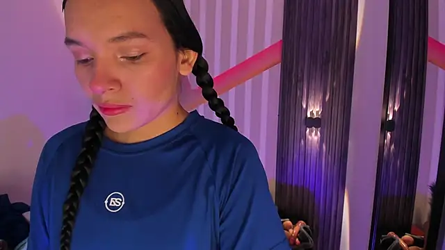  shantal smith online show from 05-06-26, 01:14