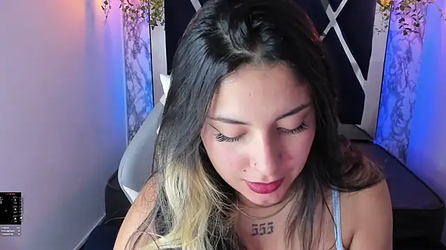 Lia 14  online show from 01-05-25, 05:20