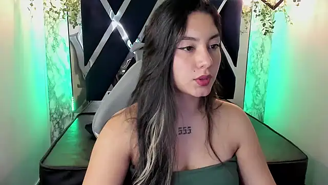 Lia 14  online show from 02-07-25, 11:45