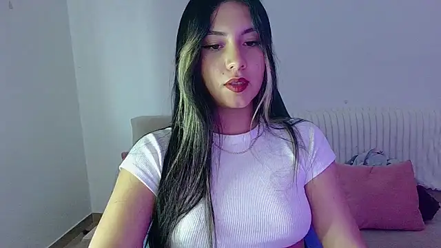 Snapshot of Lia_14_ chatting on 05-01-26, 10:36 Lia 14 online show from 05-01-26, 10:36