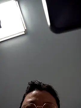 Snapshot of zhenzhen521 chatting on 03-10-25, 04:14 zhenzhen521 online show from 03-10-25, 04:14