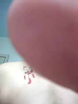 Snapshot of zhenzhen521 chatting on 03-11-25, 04:18 zhenzhen521 online show from 03-11-25, 04:18